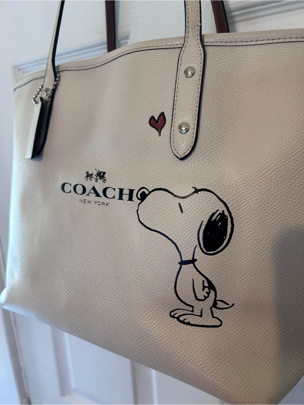 Coach x Peanuts Snoopy City Zip Tote - Picture 11 of 13